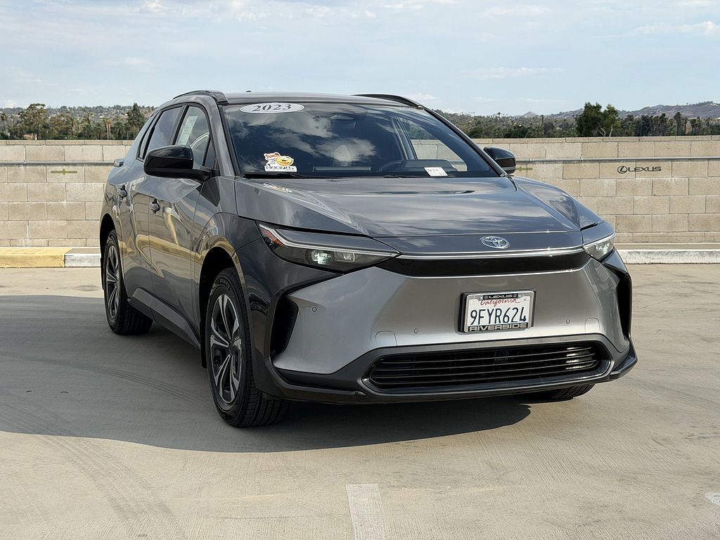 2023 Toyota bZ4X photo 1