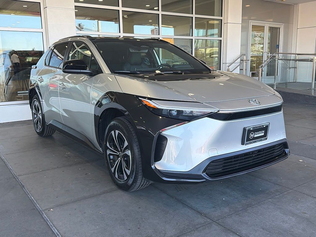 2023 Toyota bZ4X photo 1