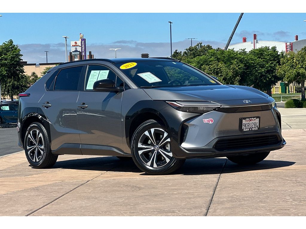 2023 Toyota bZ4X photo 1