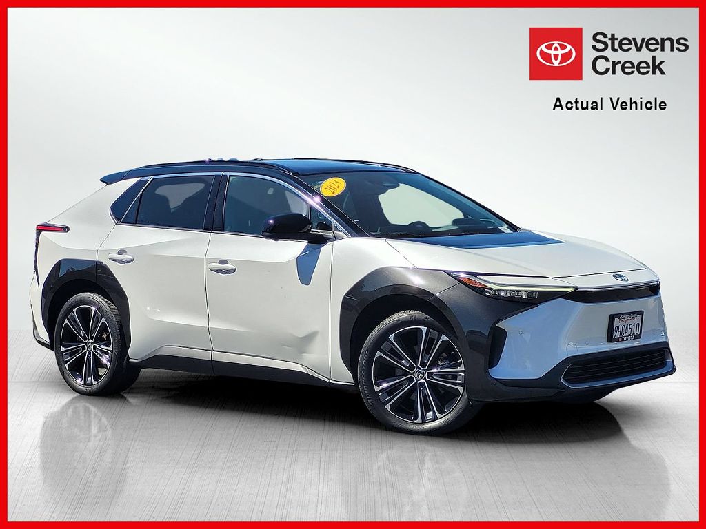 2023 Toyota bZ4X photo 1