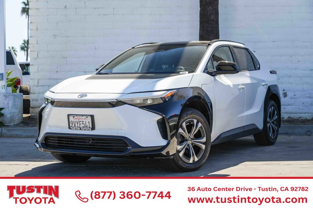 2025 Toyota bZ4X photo 1