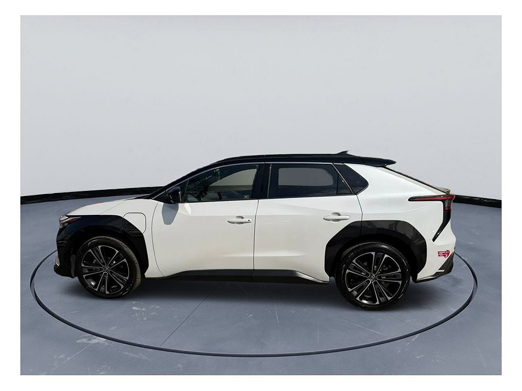 2023 Toyota bZ4X photo 1