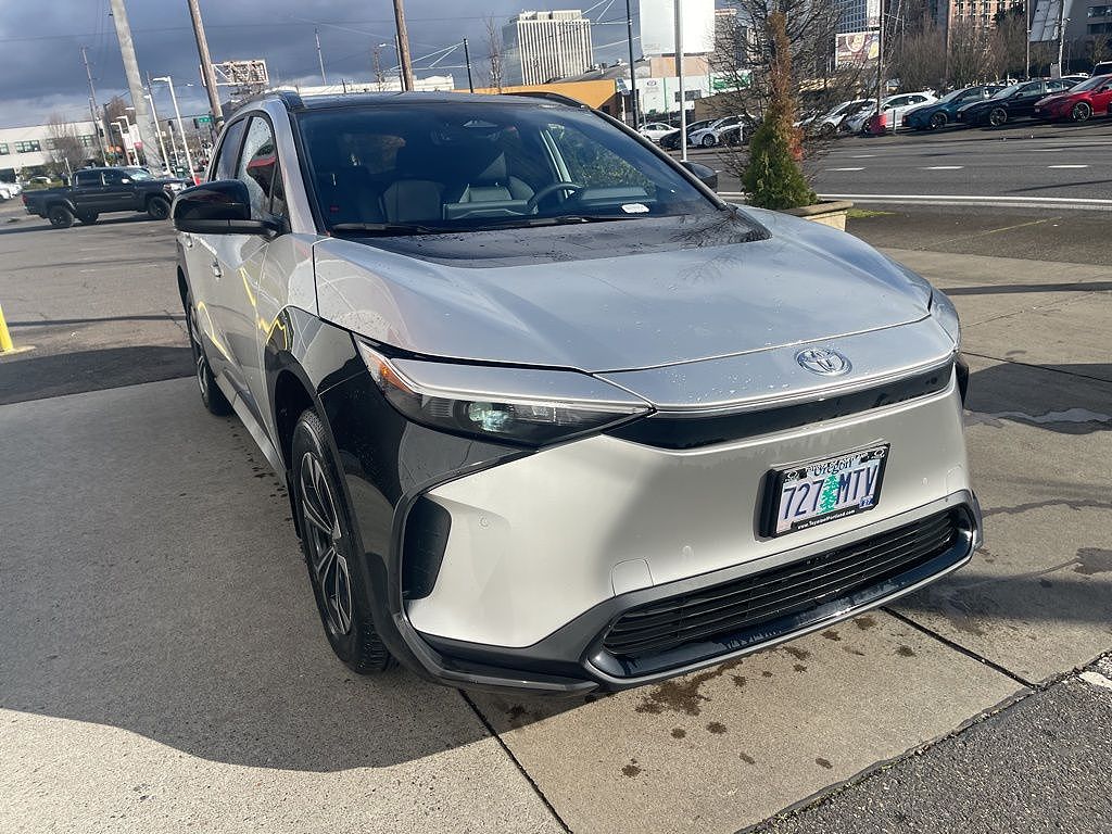 2025 Toyota bZ4X Limited