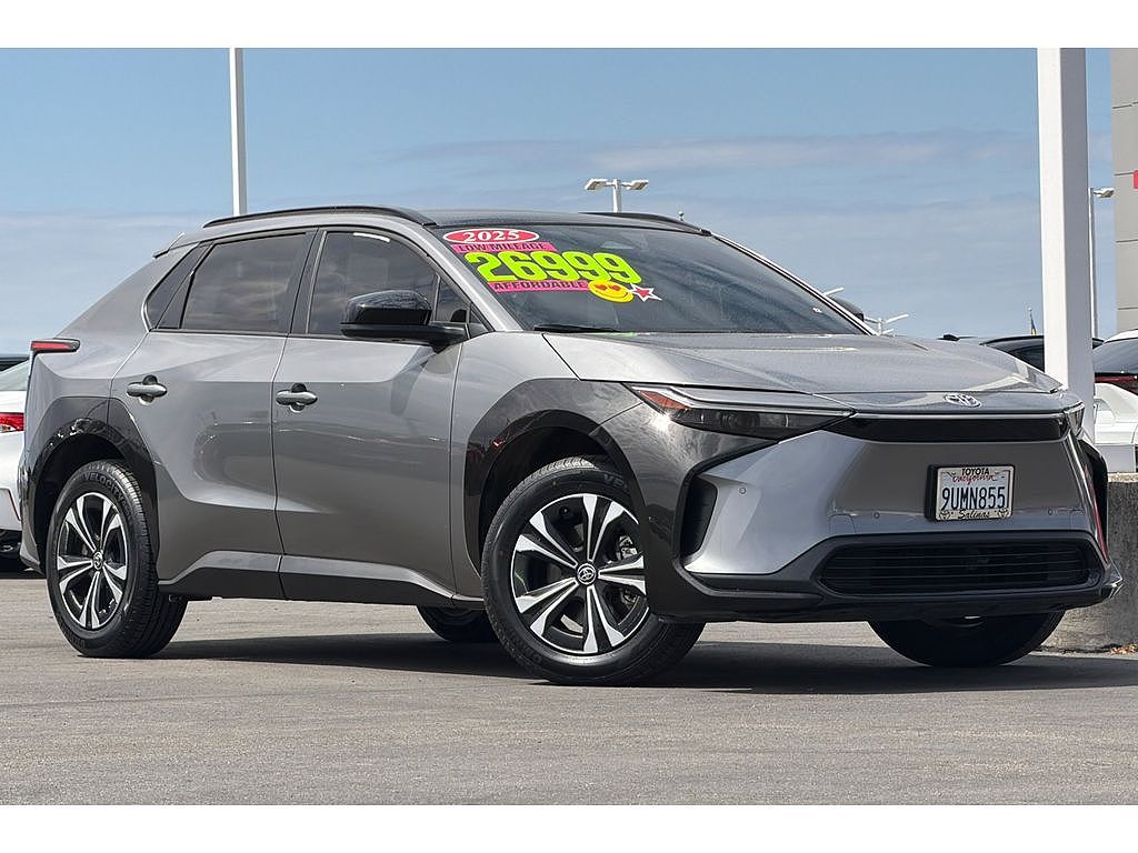 2025 Toyota bZ4X photo 1