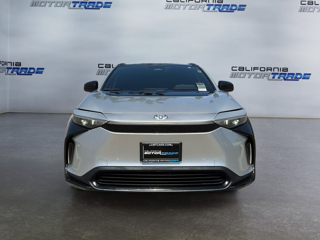 2023 Toyota bZ4X photo 1