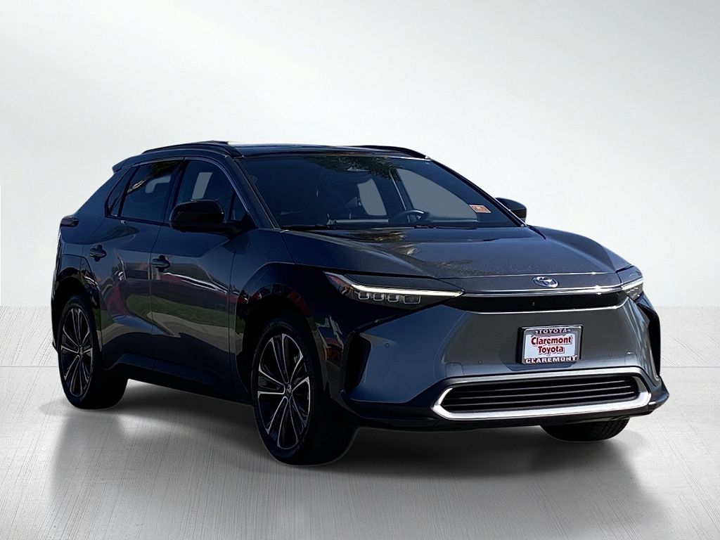 2023 Toyota bZ4X photo 1
