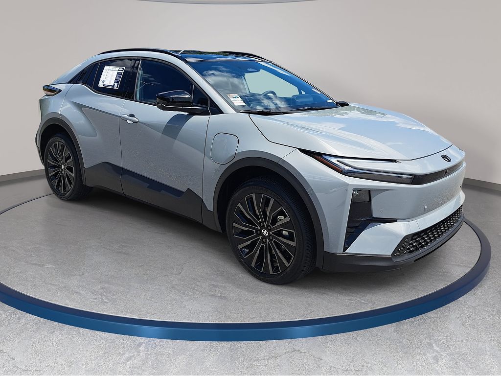 2026 Toyota C-HR XSE