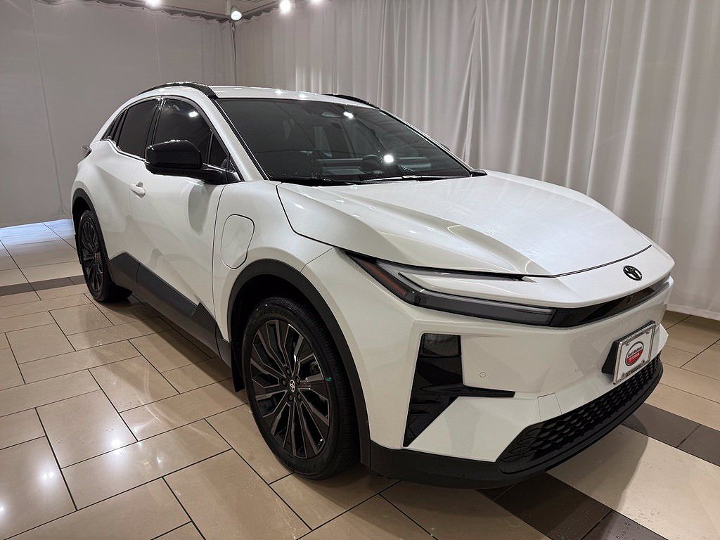 2026 Toyota C-HR SE