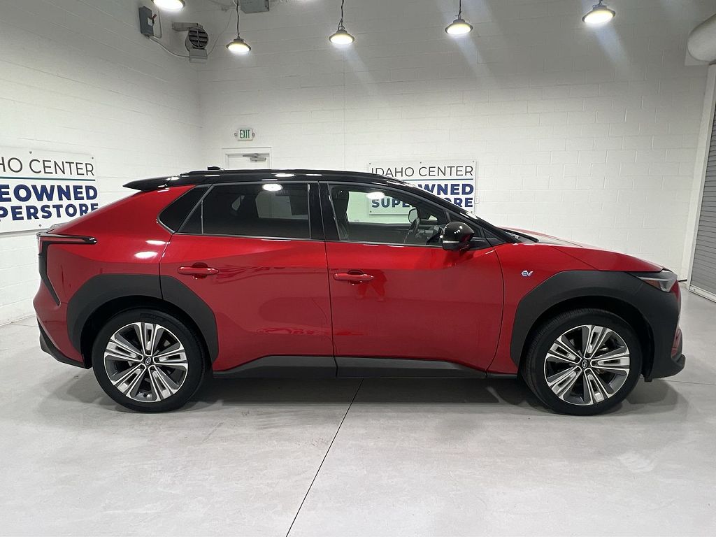 2023 Subaru Solterra Premium