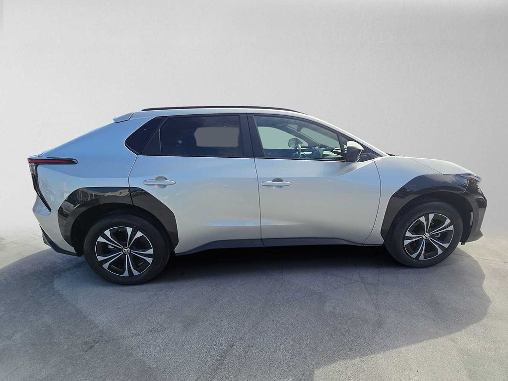 2023 Toyota bZ4X XLE