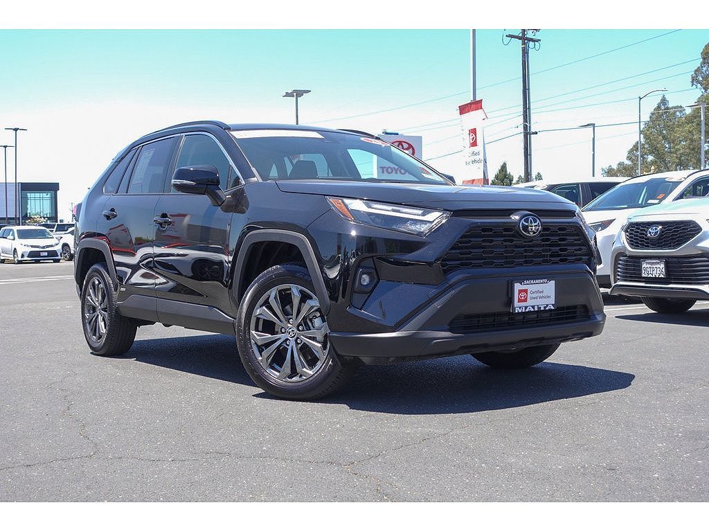 2025 Toyota RAV4 Hybrid XLE Premium