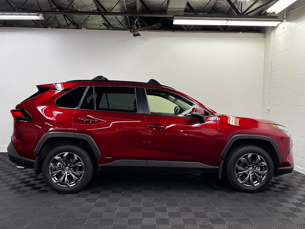 2024 Toyota RAV4 Hybrid XLE Premium