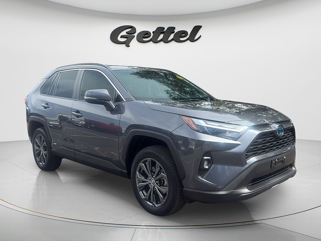 2024 Toyota RAV4 Hybrid XLE Premium