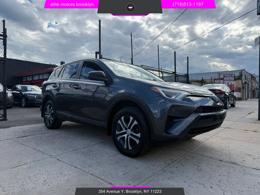 2018 Toyota RAV4 LE