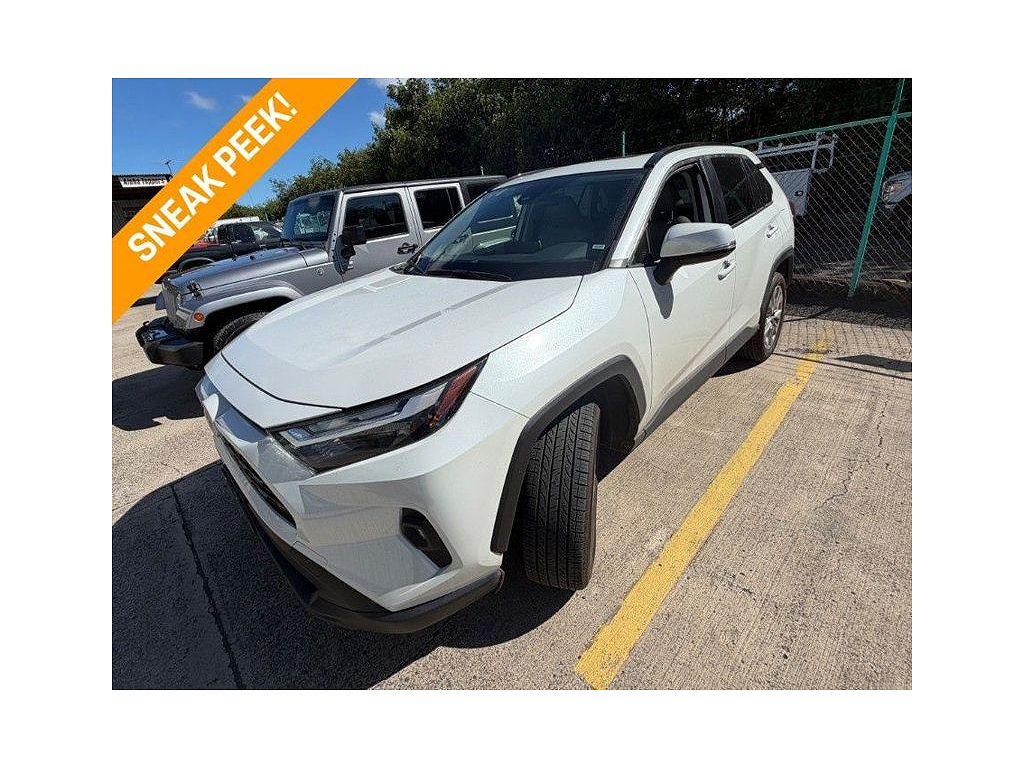 2023 Toyota RAV4 XLE Premium