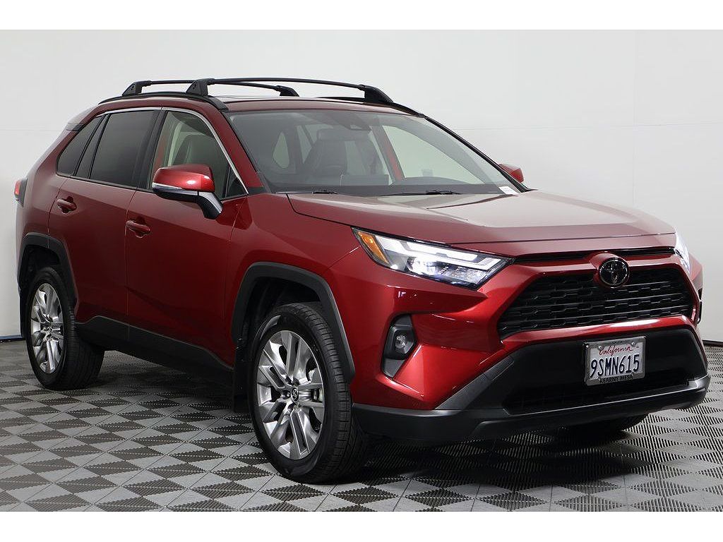 2025 Toyota RAV4 XLE Premium