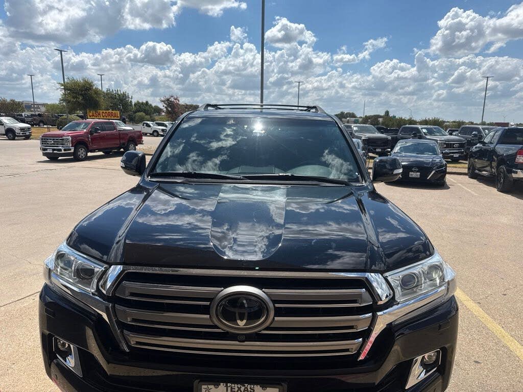 2018 Toyota Land Cruiser