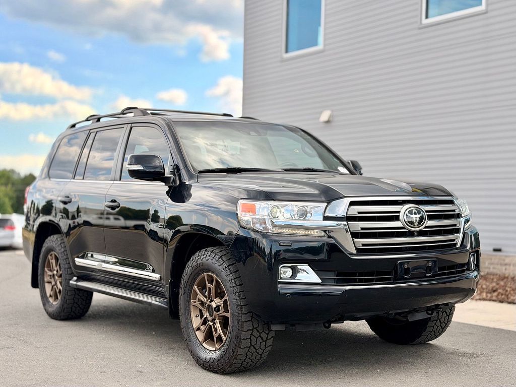 2020 Toyota Land Cruiser