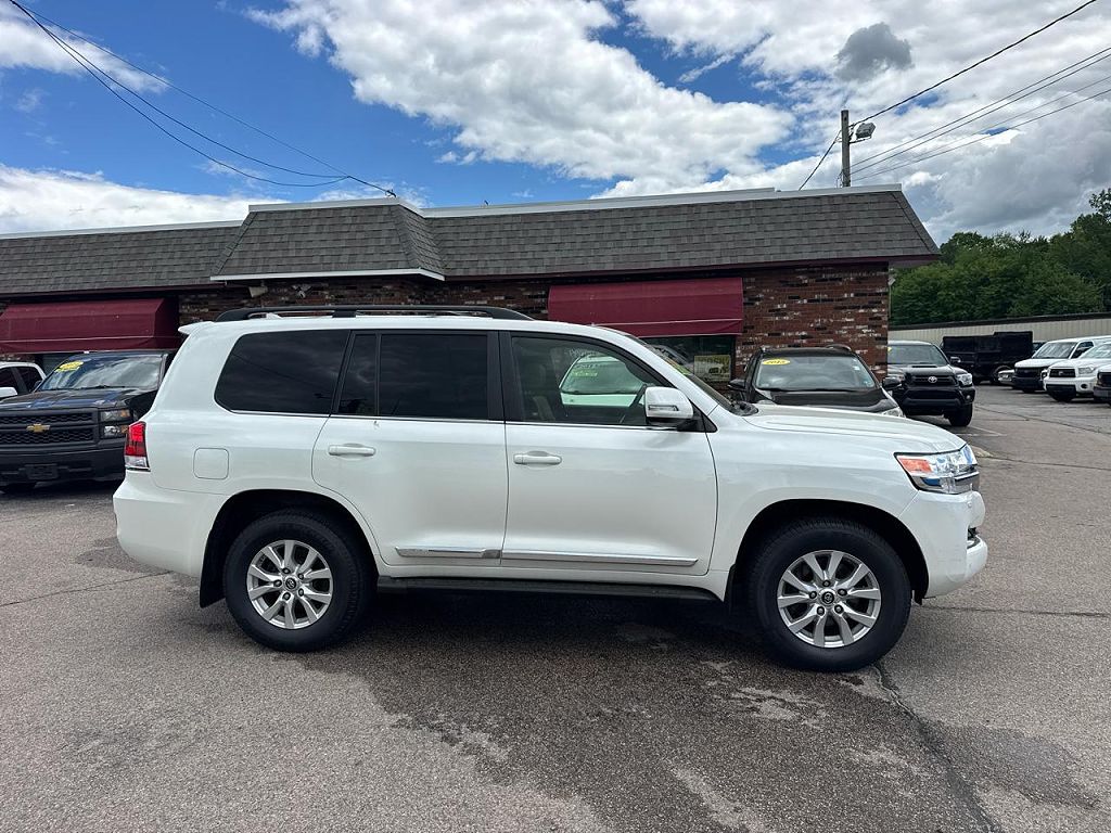 2016 Toyota Land Cruiser