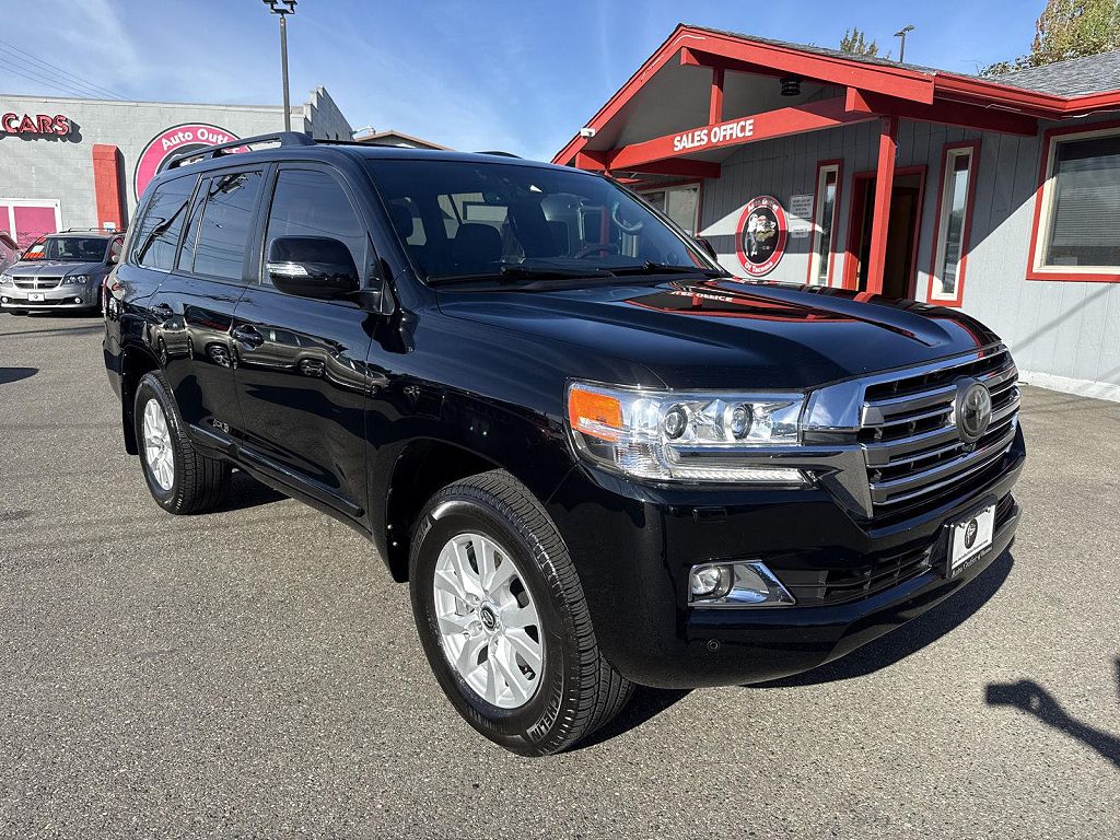 2016 Toyota Land Cruiser