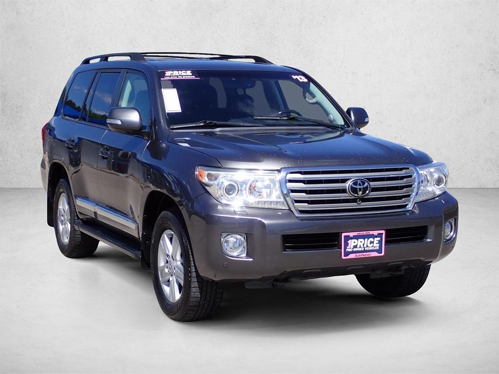 2013 Toyota Land Cruiser V8