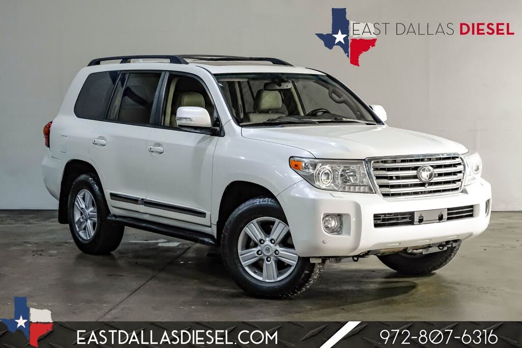 2015 Toyota Land Cruiser 1 Owner Dealer Serviced Southern Rust Free LOADED