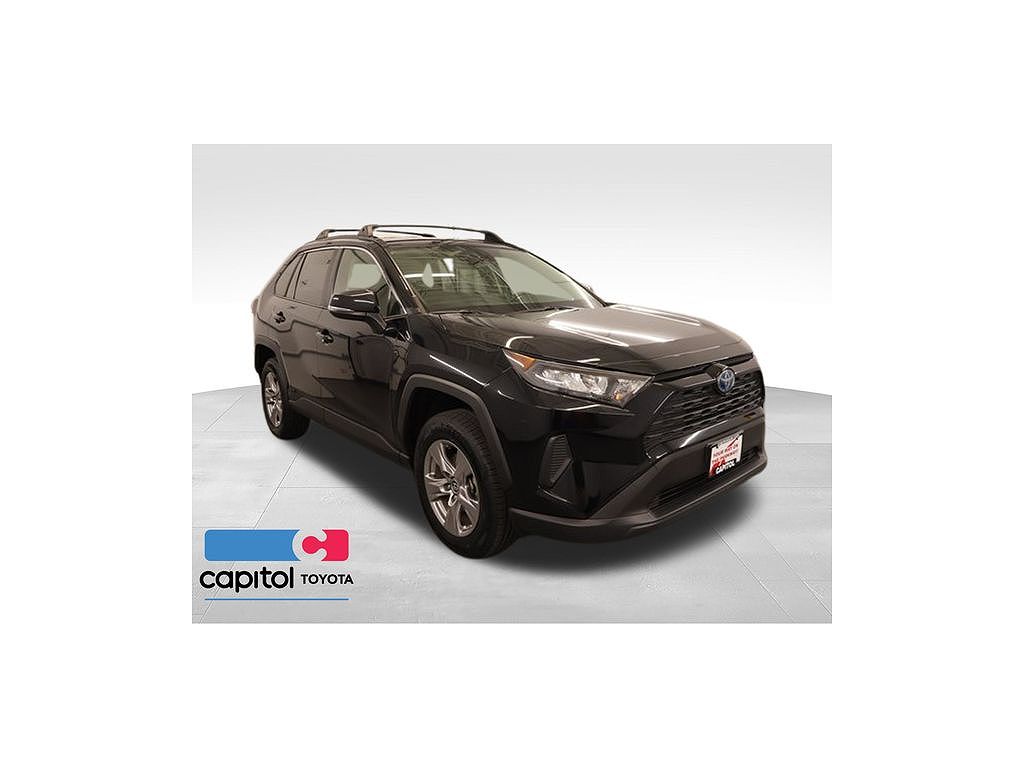 2022 Toyota RAV4 Hybrid LE