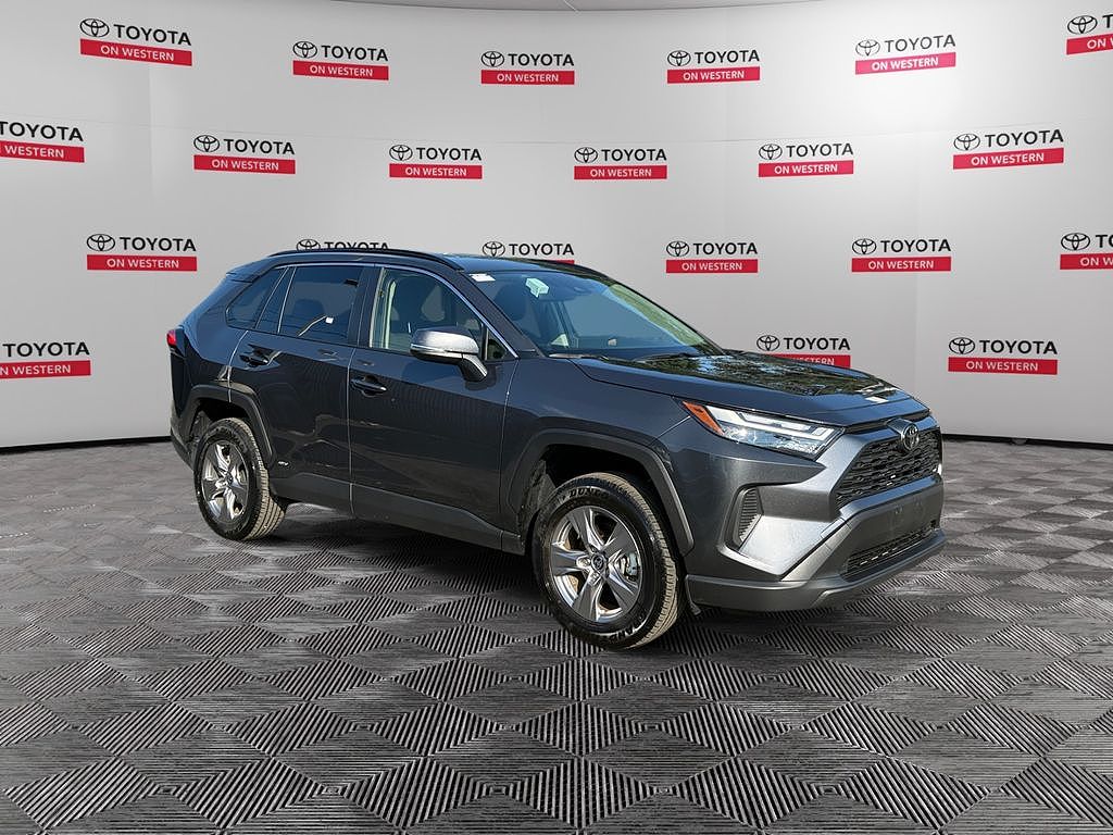 2025 Toyota RAV4 Hybrid LE