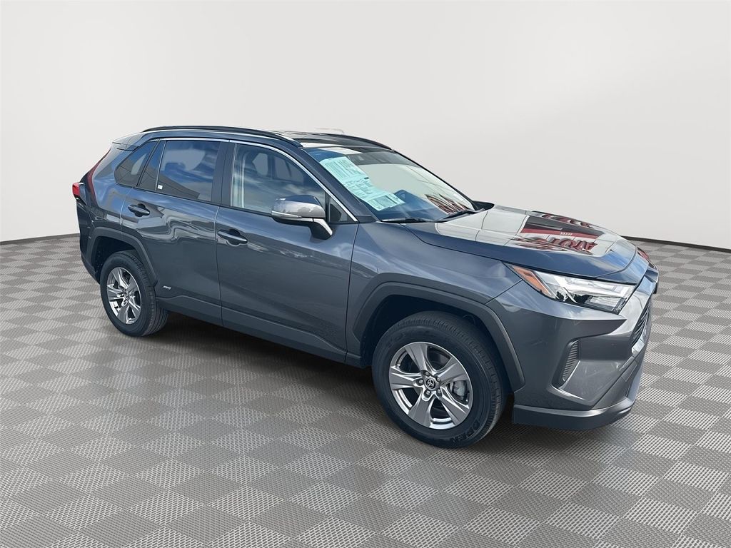 2025 Toyota RAV4 Hybrid LE