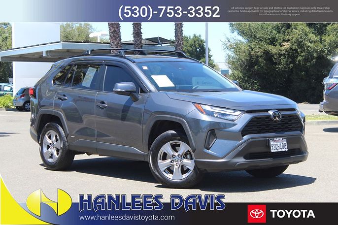 2025 Toyota RAV4 LE