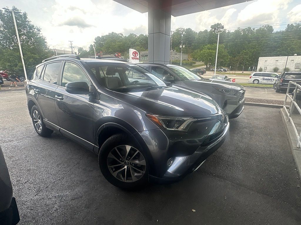 2017 Toyota RAV4 Hybrid XLE