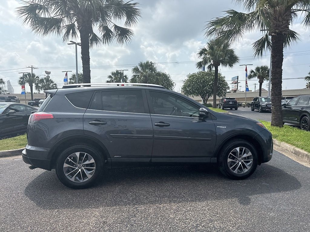 2016 Toyota RAV4 Hybrid XLE