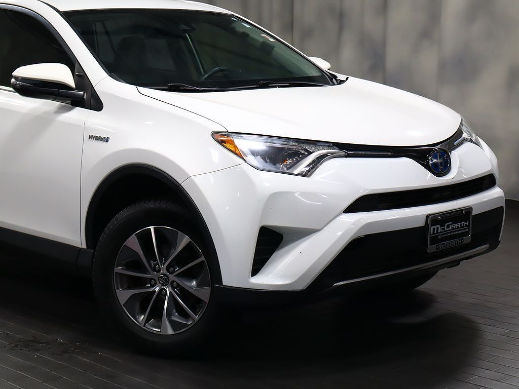 2018 Toyota RAV4 Hybrid LE