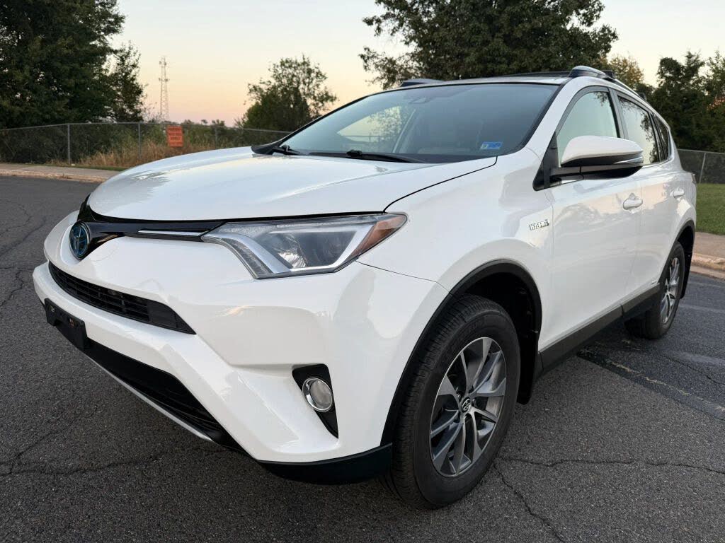 2017 Toyota RAV4 Hybrid XLE