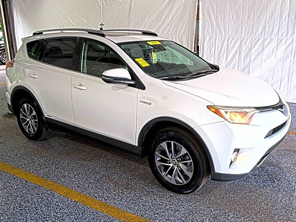 2018 Toyota RAV4 Hybrid LE Plus Fleet
