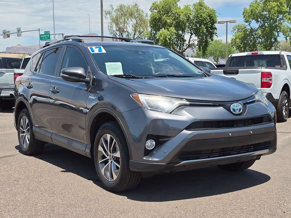 2017 Toyota RAV4 Hybrid XLE