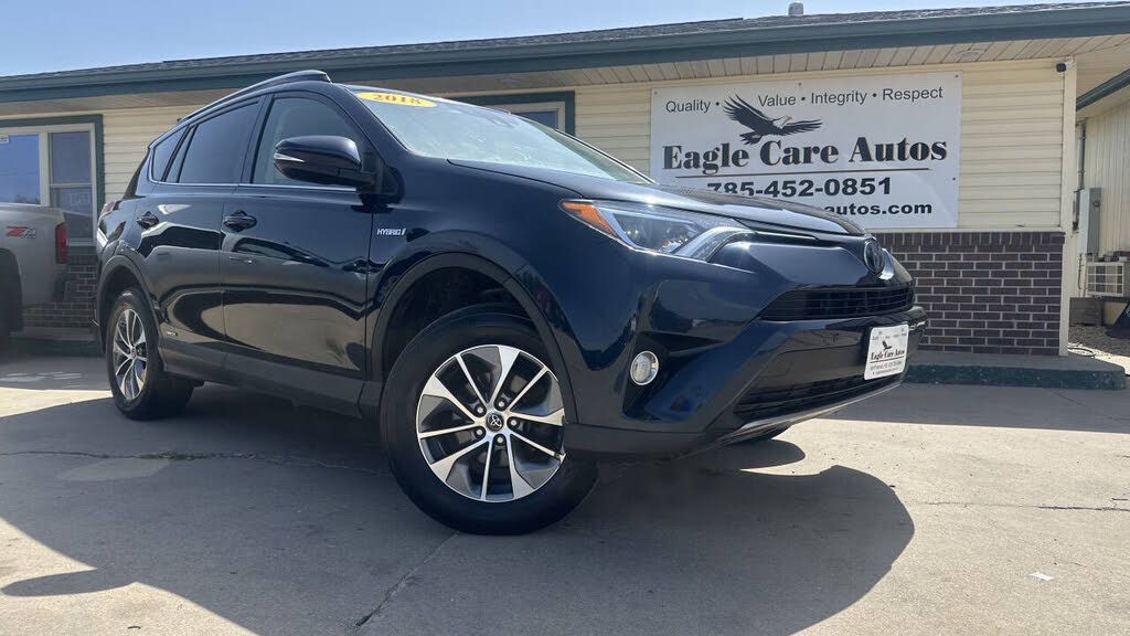 2018 Toyota RAV4 Hybrid LE Plus Fleet