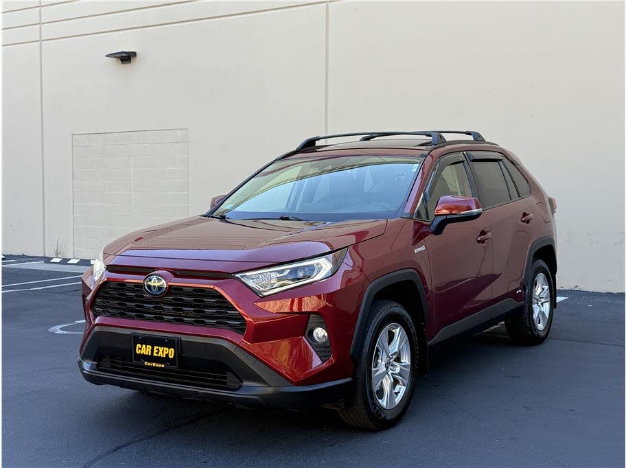 2020 Toyota RAV4 Hybrid XLE