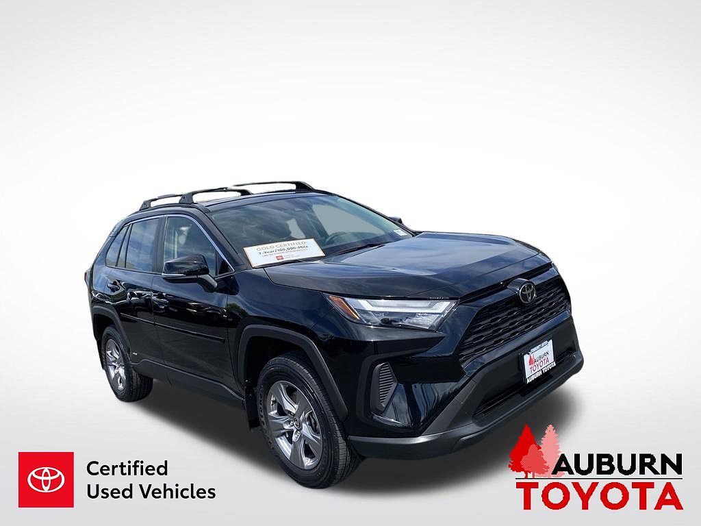 2025 Toyota RAV4 Hybrid XLE