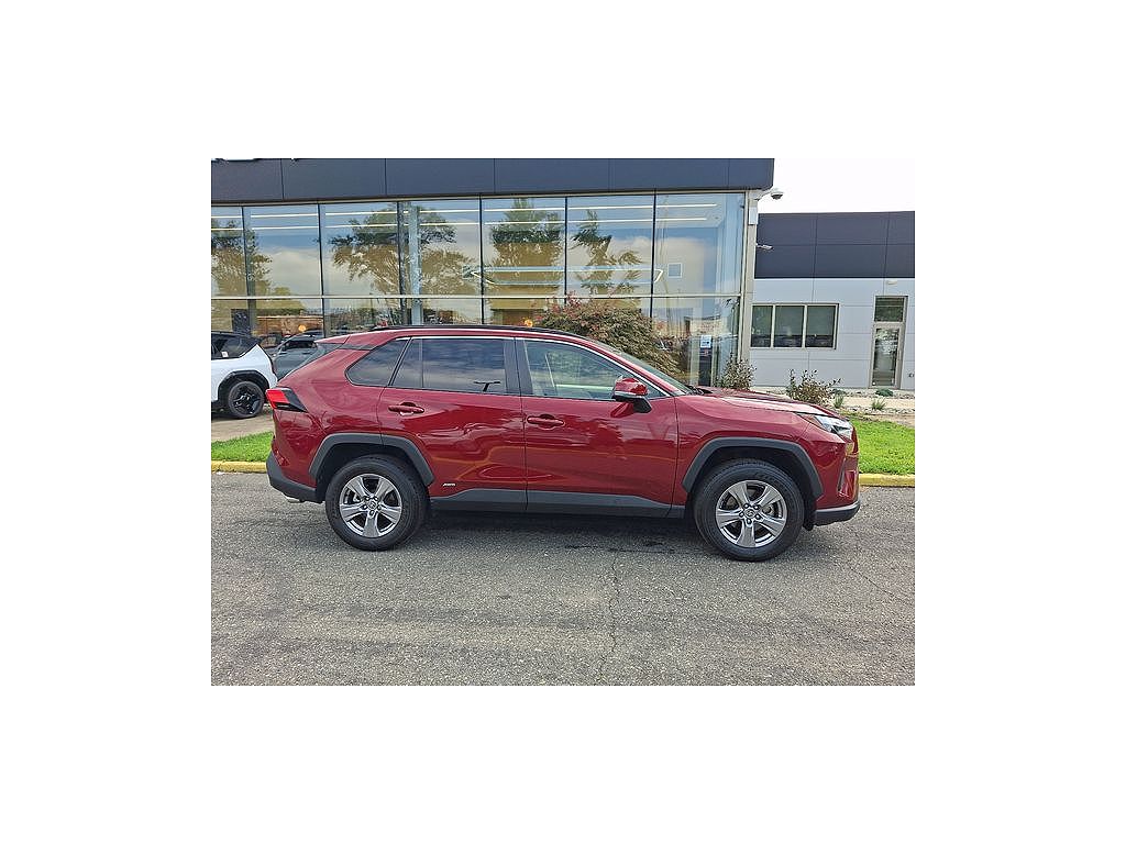2023 Toyota RAV4 Hybrid XLE