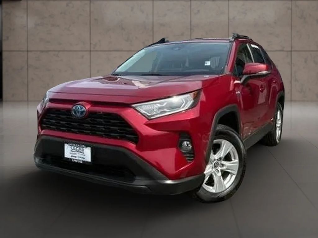 2021 Toyota RAV4 Hybrid XLE