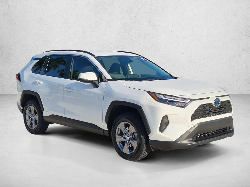 2024 Toyota RAV4 Hybrid XLE