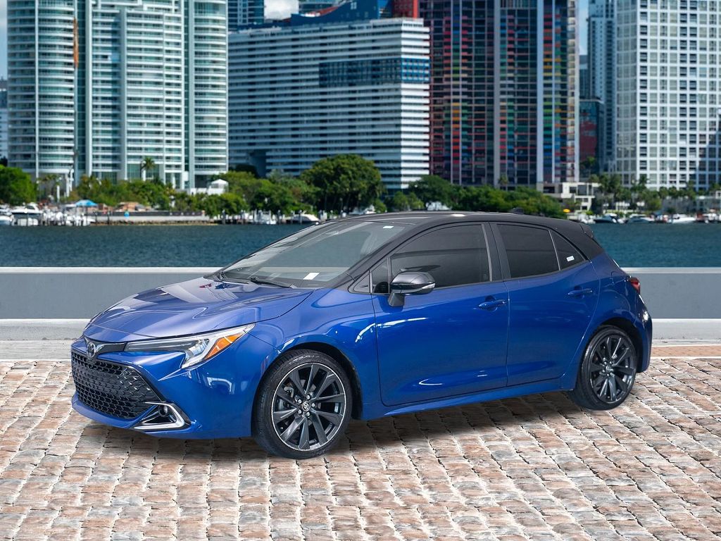 2025 Toyota Corolla Hatchback XSE