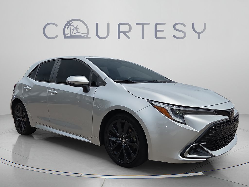 2025 Toyota Corolla Hatchback XSE