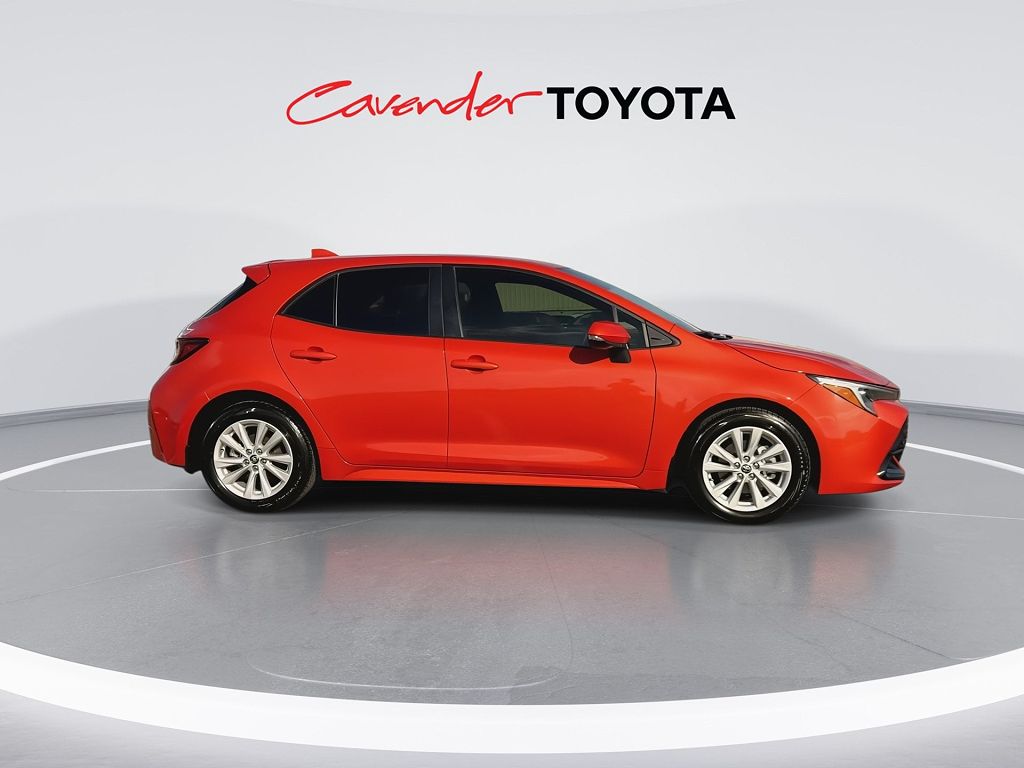 2024 Toyota Corolla Hatchback SE