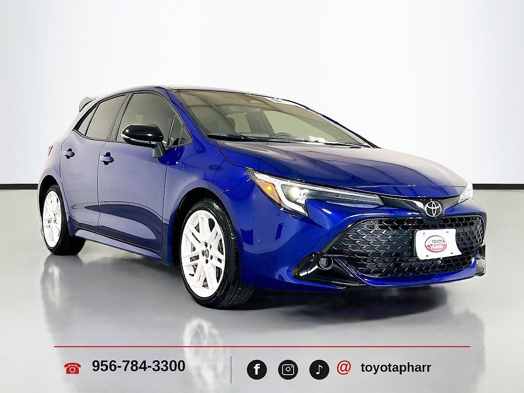 2026 Toyota Corolla Hatchback SE