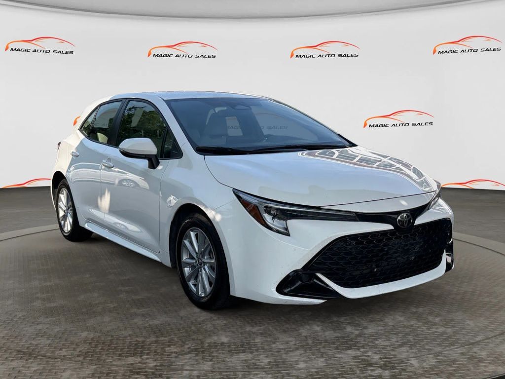 2024 Toyota Corolla Hatchback SE