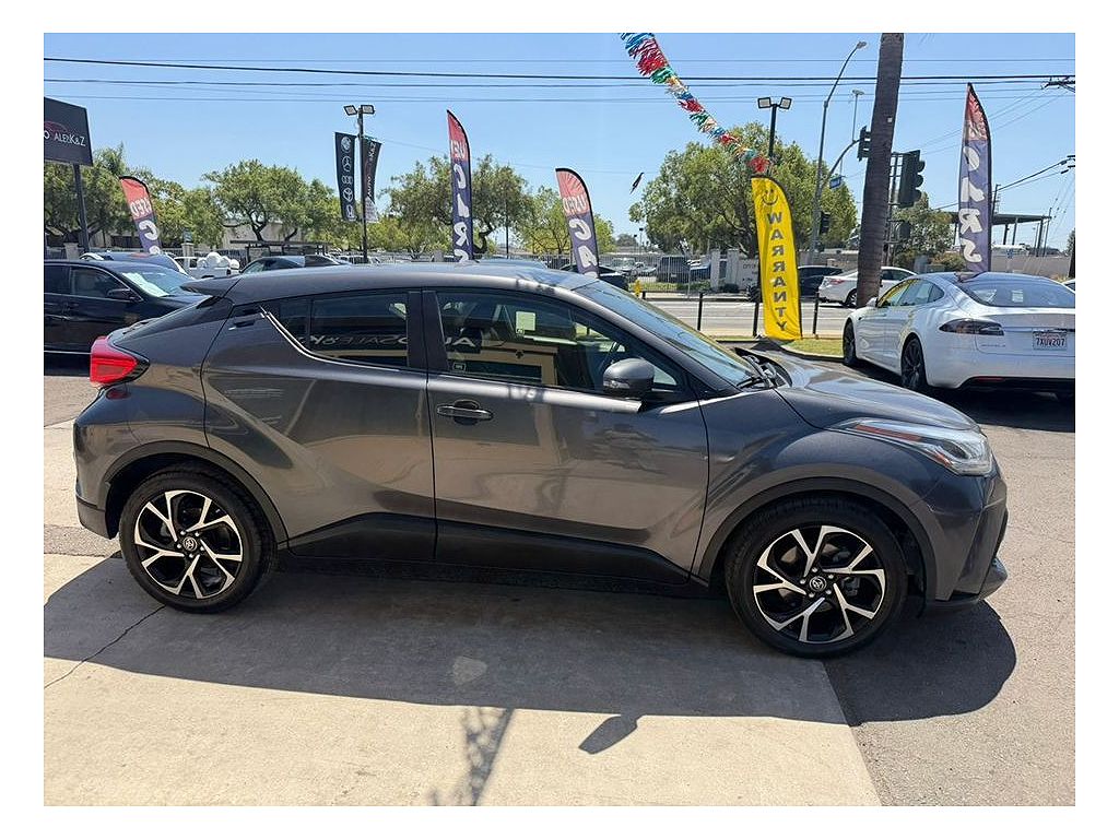 2021 Toyota C-HR XLE