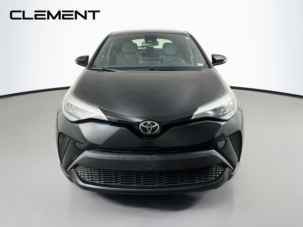 2022 Toyota C-HR XLE