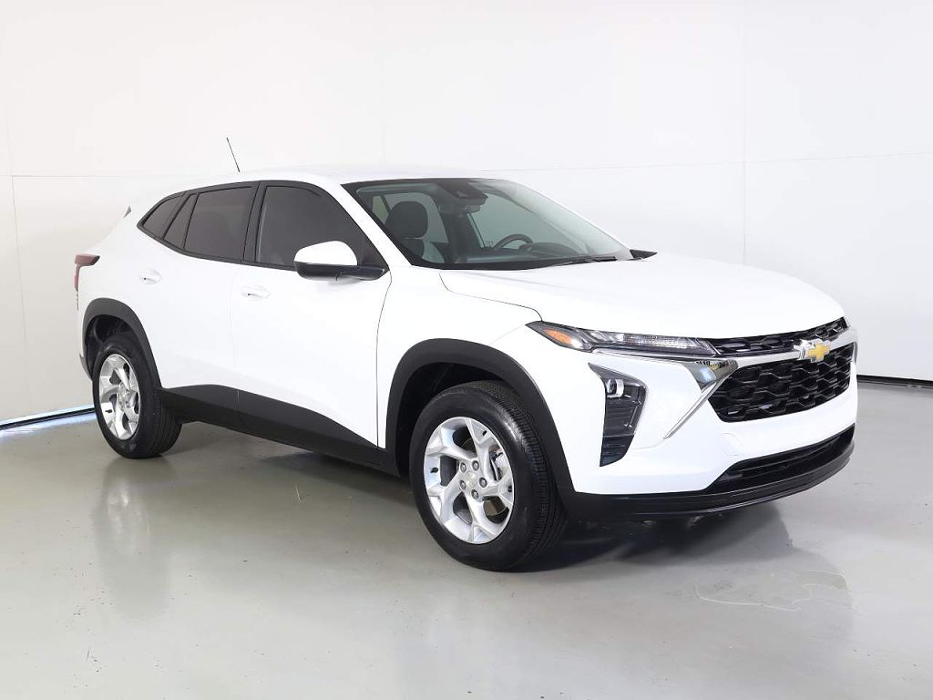 2024 Chevrolet Trax LS